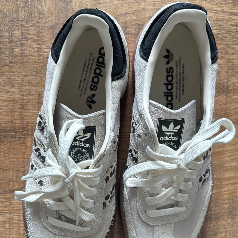Adidas Samba Women's Sneakers - Cream and Black NEW - Picture 5 of 5